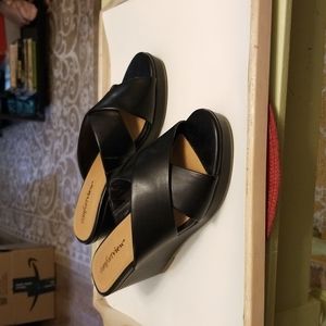 Comfortview black opened toe shoes